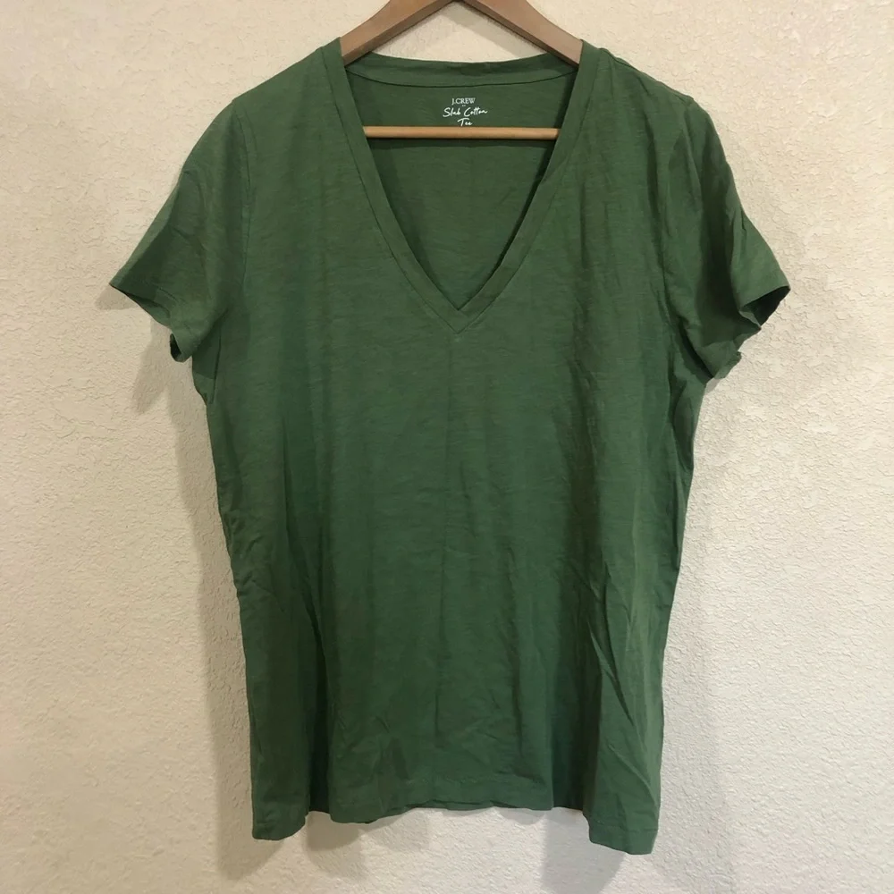 NEW J. Crew Slub cotton shirt sleeve V-neck tee shirt in green